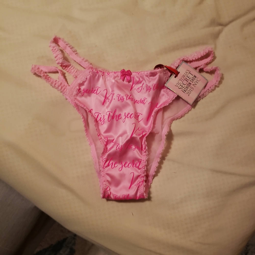 2015 fashion show panty